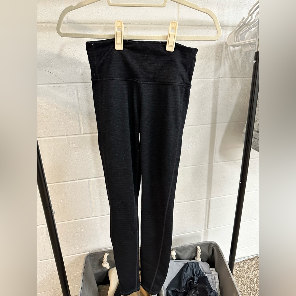 Athleta chevron knit high waisted leggings in black x-small